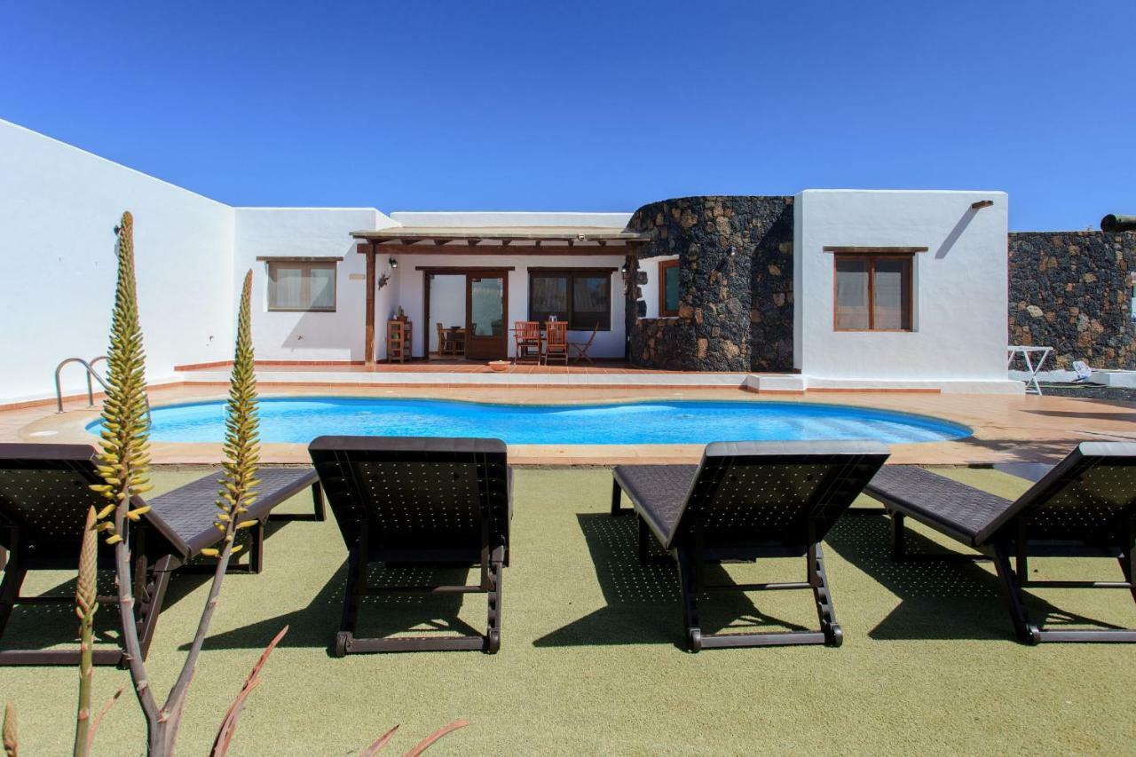 Casa Mina Villa La Oliva Esterno foto