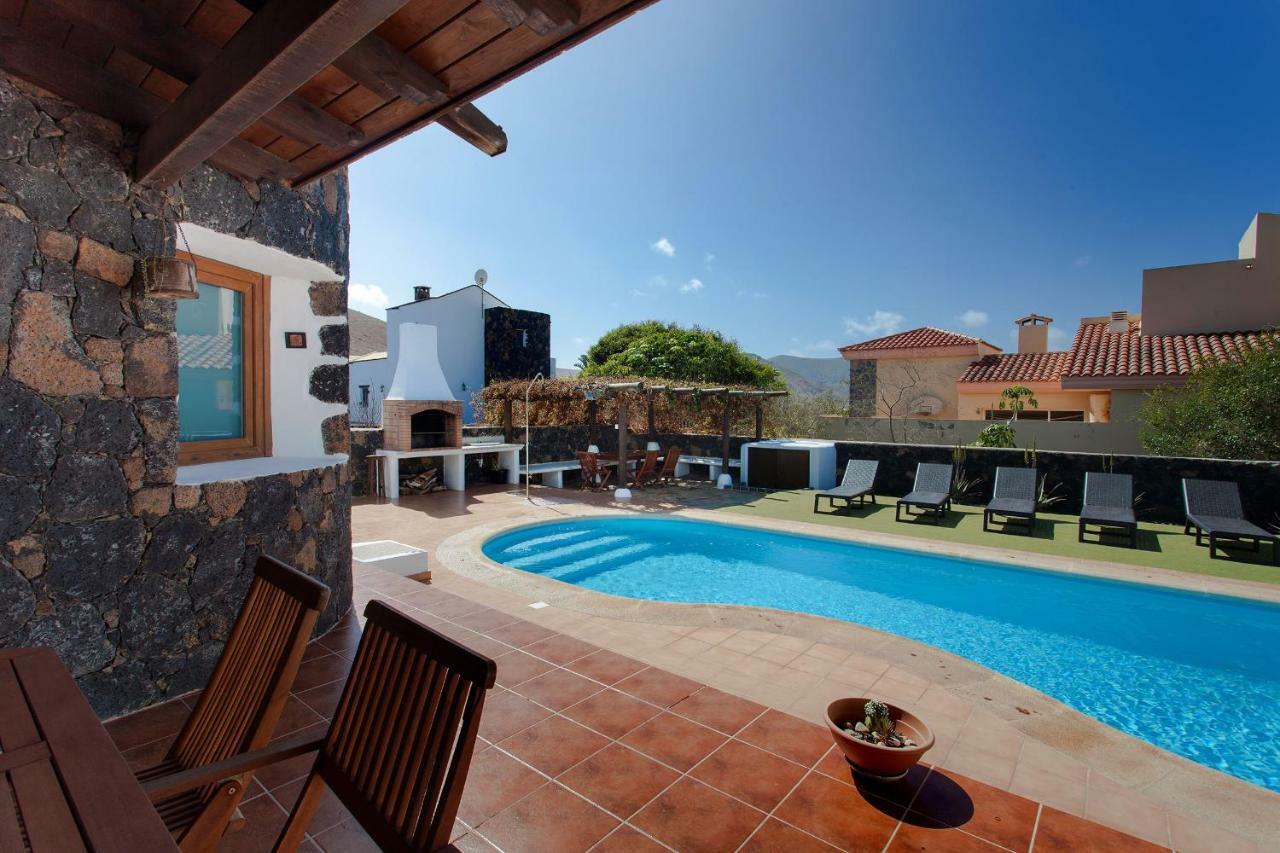 Casa Mina Villa La Oliva Esterno foto