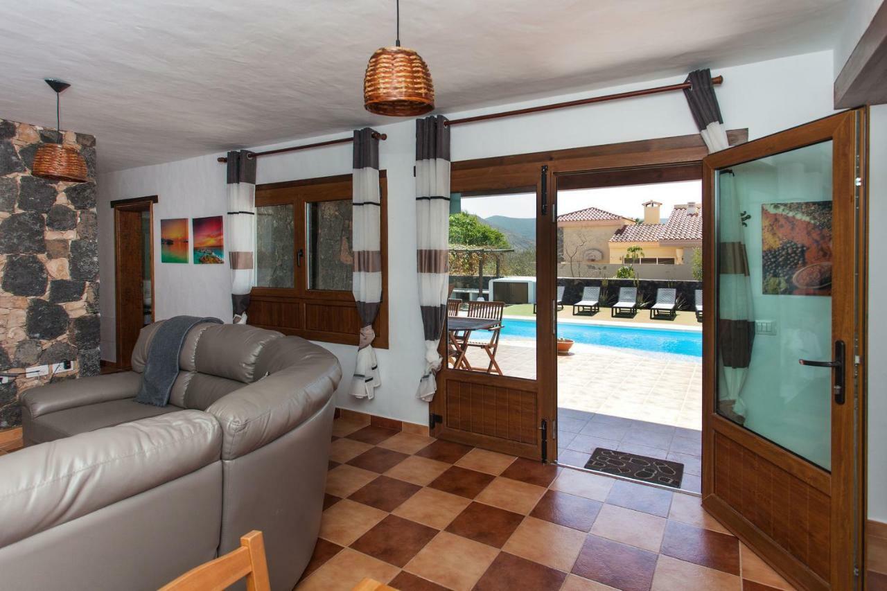 Casa Mina Villa La Oliva Esterno foto