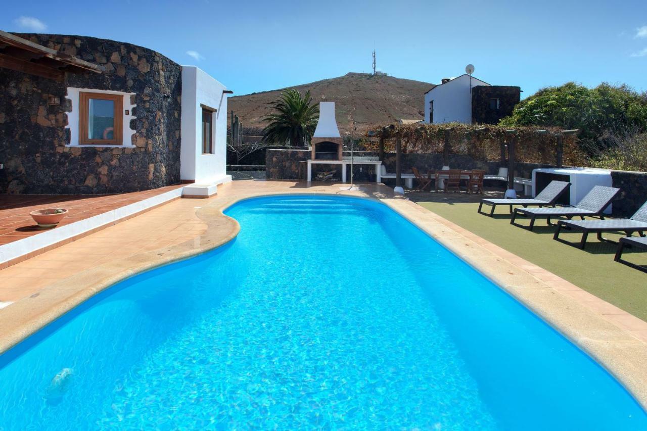 Casa Mina Villa La Oliva Esterno foto